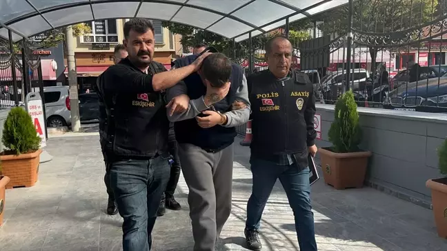 MİT Görevlisi Taklidiyle Dolandırıcılık: İki Zanlı Gözaltında