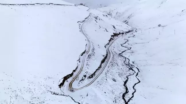 Doğu Karadeniz'de Kışın İlk Karı Yaylalarda Etkili Oldu