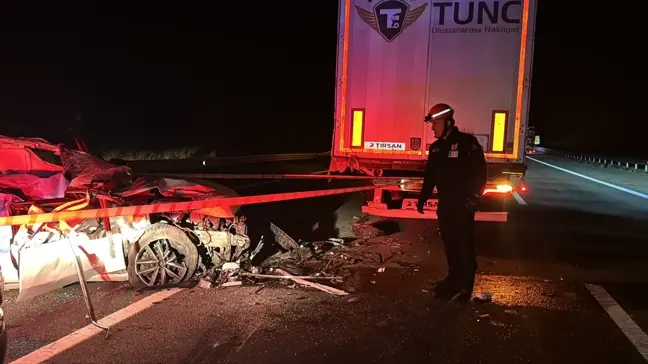 Bolu'da Otoyolda Feci Kaza: İki Kişi Hayatını Kaybetti