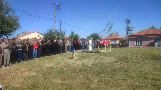 Zincirleme Kazada Hayatını Kaybeden Jandarma Astsubay Ali Durgut Toprağa Verildi