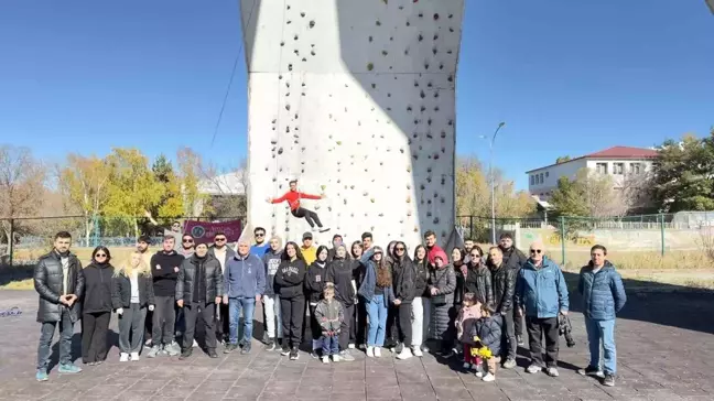 Atatürk Üniversitesi Geleneksel Spor Tırmanış Yarışması Renkli Anlara Sahne Oldu