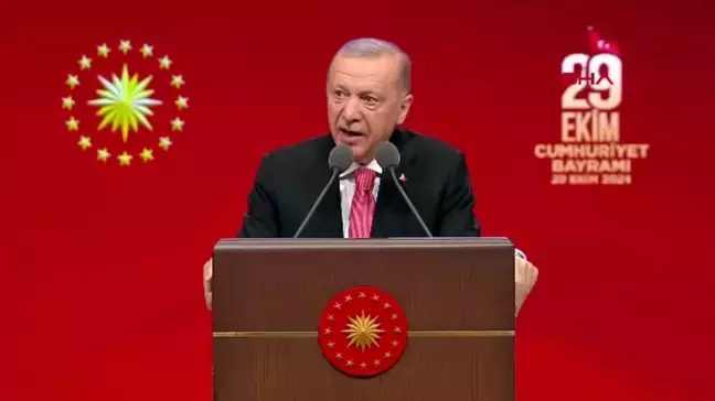 ANKARA Cumhurbaşkanı Erdoğan, Külliyesi'ndeki sergi salonunda düzenlenecek 29 Ekim Özel Programın'da konuştu