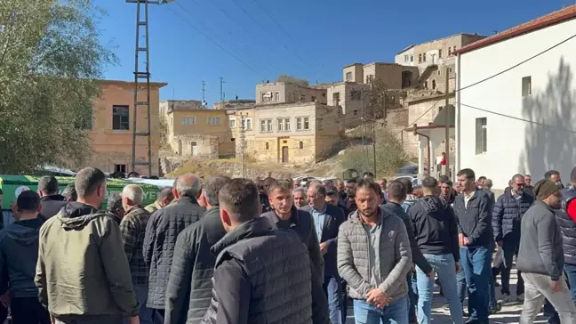 Boşandığı Eşi Tarafından Öldürülen Kadın Son Yolculuğuna Uğurlandı