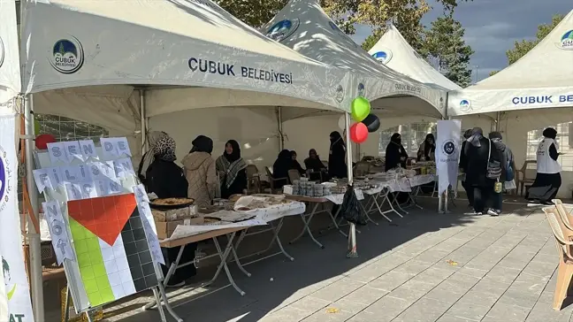 Filistinlilere Yardım İçin Kermes Düzenlendi