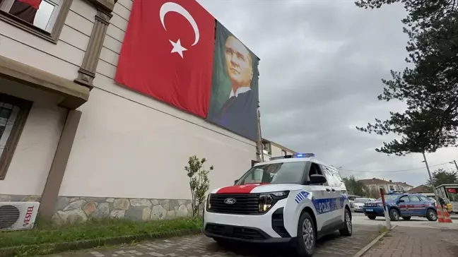 Düzce'de Emniyete Yeni Araç Bağışı