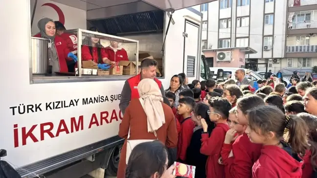 Manisa'da Kızılay Haftası Kutlandı