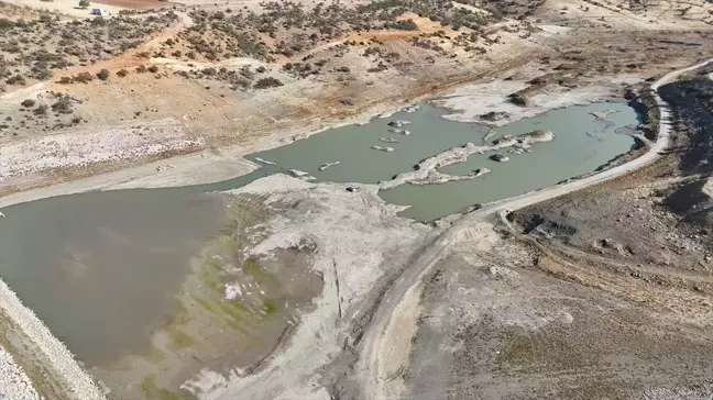 Karaman'da Kuraklık Göleti Olumsuz Etkiliyor