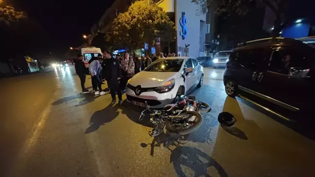 İnegöl'de otomobil ve motosiklet çarpıştı: 2 yaralı