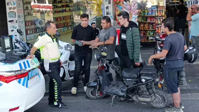 Manavgat'ta Elektrikli Bisiklet Motosiklete Çarptı: Bir Yaralı