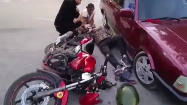 Ehliyetsiz Sürücüyle Motosiklet Çarpıştı: 1 Yaralı