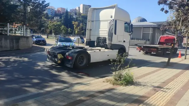 Gemlik'te TIR'ın Çarptığı Afgan Uyruklu Yaralandı