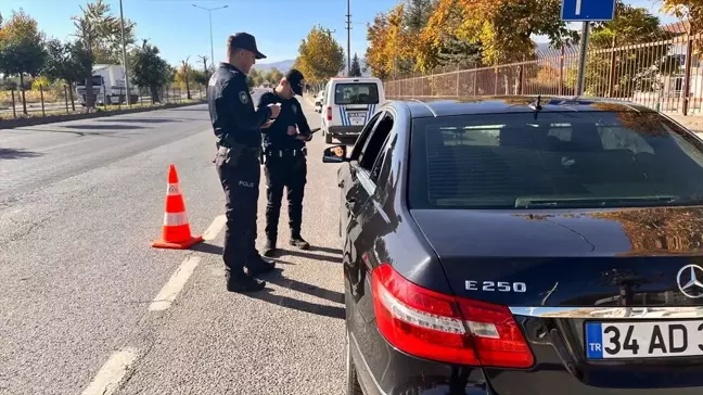 Pamukova'da Eş Zamanlı Asayiş ve Trafik Denetimi