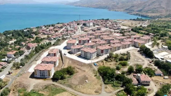 Elazığ'da Depremzedelere 302 Konut İçin Kura Çekimi Yapıldı