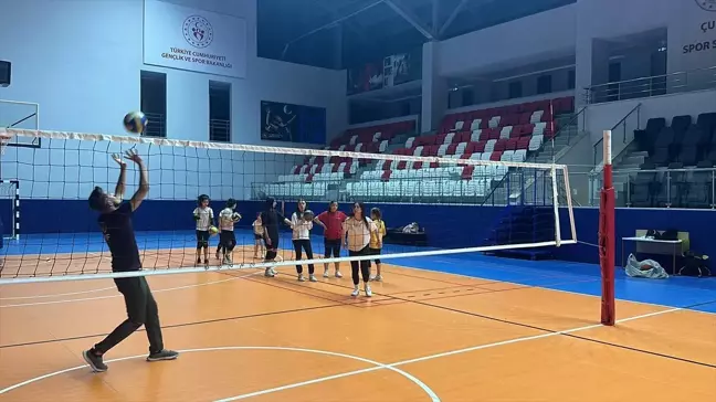 Çubuk'ta Voleybol Kursu Başladı