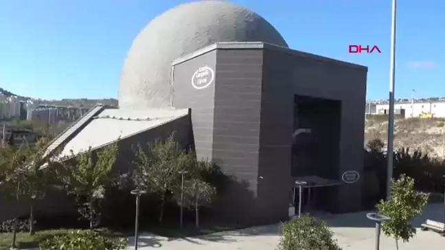 İzmit'teki Planetaryum Sanal Gerçeklik Küresi Atıl Kaldı