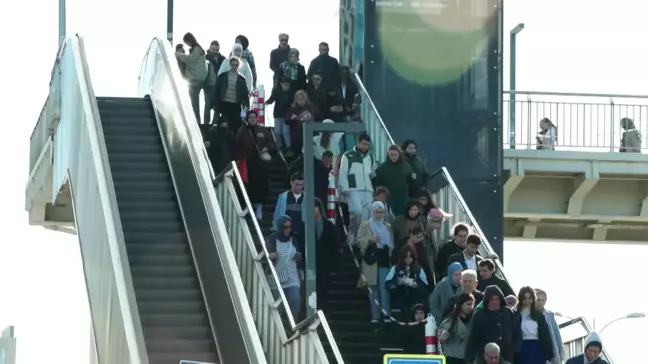 TÜYAP Kitap Fuarı'na Yoğun İlgi