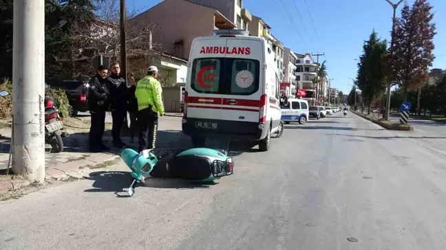 Tavşanlı'da Motosiklet ve Otomobil Çarpıştı: 1 Yaralı