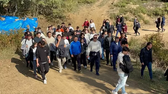 Gençlerle Tabiatta Buluşma Etkinliği Sakarya'da Gerçekleşti