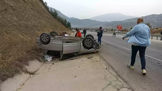 Burdur-Antalya Karayolunda Kaza: 2 Yaralı