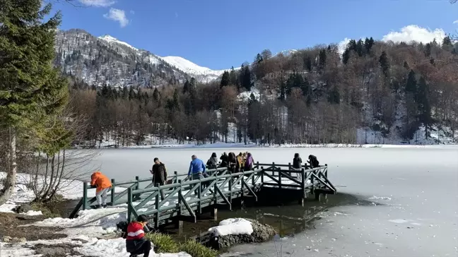 Borçka Karagöl Tabiat Parkı'nda Sonbahar-Kış Görsel Şöleni