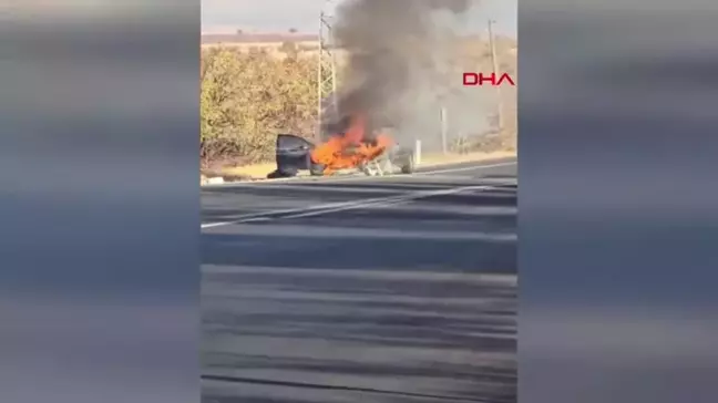 Elazığ'da Seyir Halindeki Otomobilde Yangın Çıktı