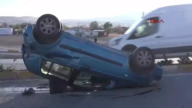 Elazığ'da Kontrolden Çıkan Otomobil Takla Attı: 2 Yaralı