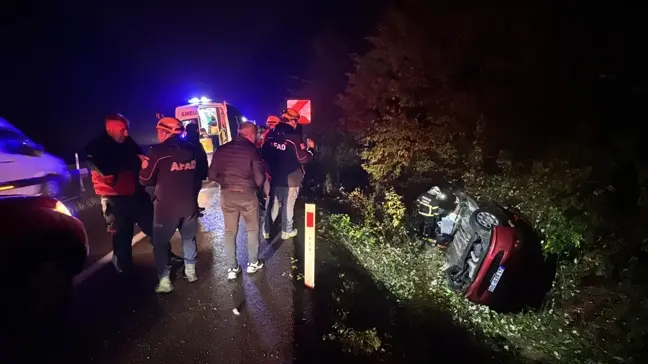 Zonguldak'ta otomobil su kanalına devrildi, 4 yaralı