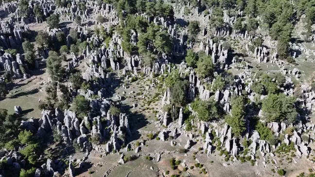 Antalya'nın Adam Kayalar'ı Doğa Yürüyüşçülerinin Yeni Gözdesi