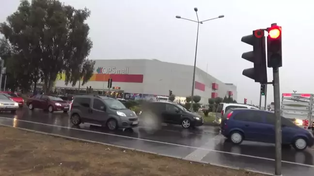 Aydın'da Yeni Alışveriş Merkezi Trafiği Çiledi