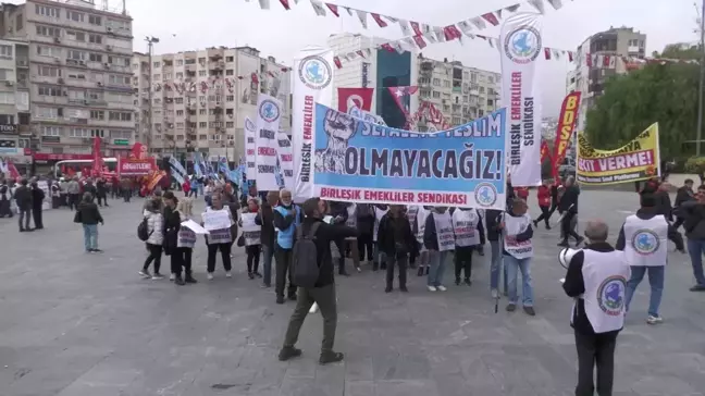 İzmir'de İşçi ve Emeklilerden Hükümete Tepki: