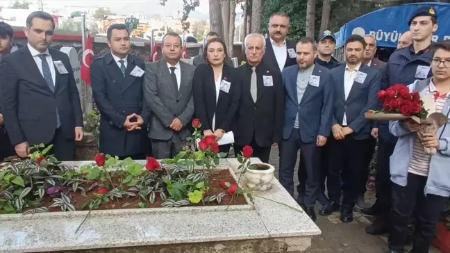 Adana'da şehit Kaymakam Saim Bey mezarı başında anıldı