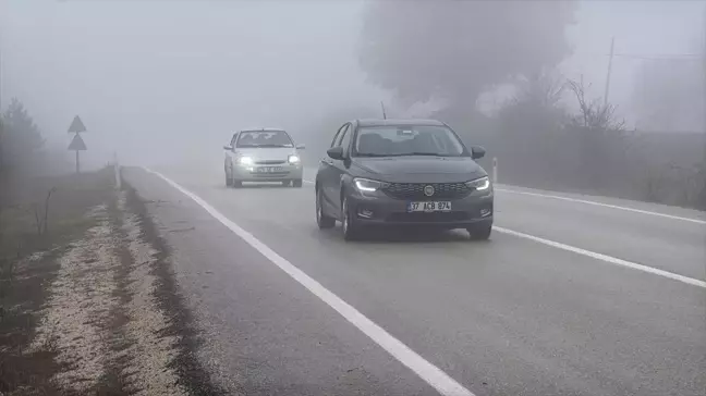 Karabük'te Sis Ulaşımı Zorlaştırıyor