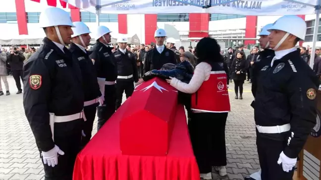 Malatya'da kazada şehit olan polis memuru için tören düzenlendi