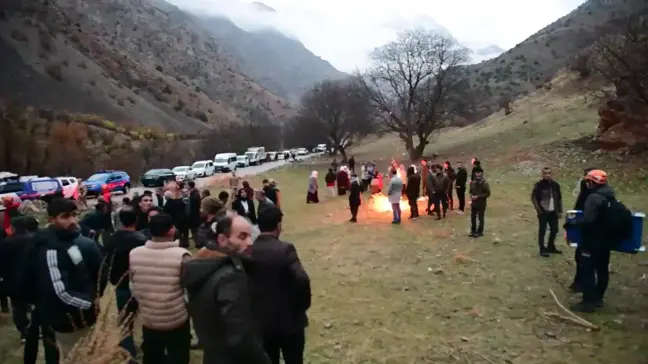 Van'da Dağdan Düşen Kaya Parçaları Çobanların Üzerine Düştü: 1 Ölü, 1 Yaralı