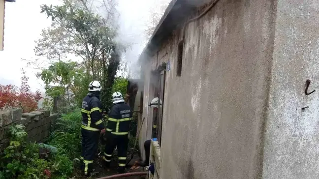 Zonguldak'ta Yangın Faciası: 71 Yaşındaki Adam Hayatını Kaybetti