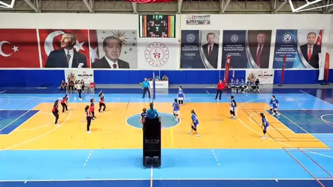 Seydikemer'de Yıldız Kızlar Voleybol Seçmeleri Heyecanı