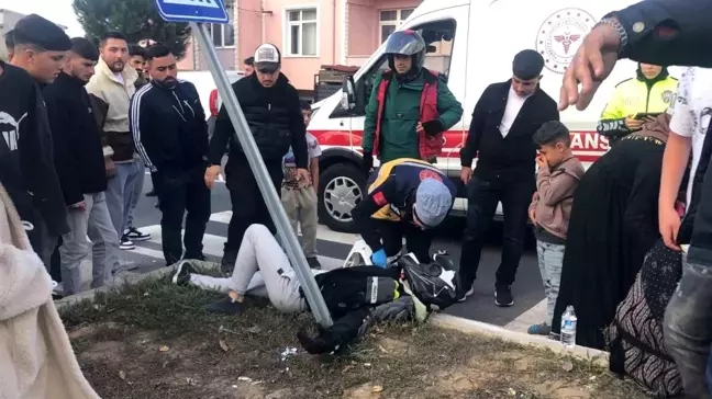 Tekirdağ'da Motosiklet Kazası: Bir Kişi Hayatını Kaybetti, İki Yaya Yaralandı