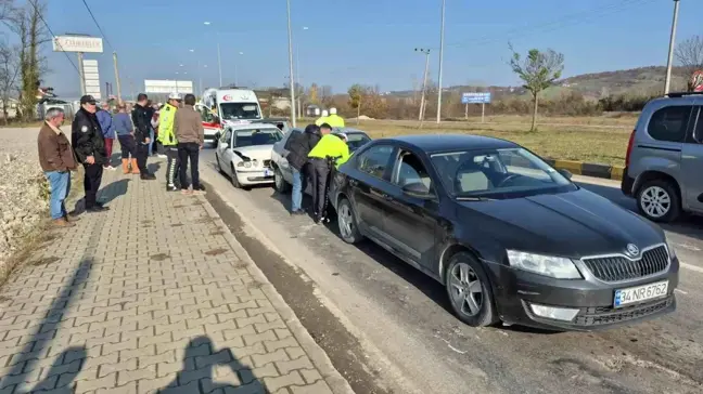 Bartın'da Zincirleme Trafik Kazası: 3 Yaralı