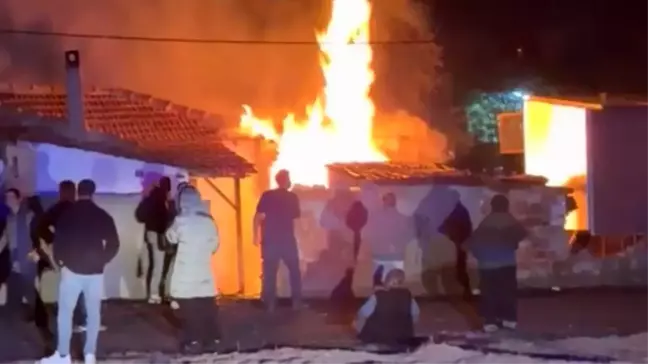 Edirne'de Yangın Paniği: Mahalleli Sokağa Döküldü