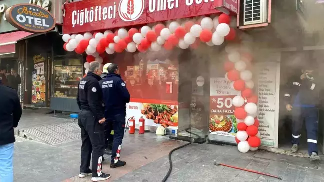 Erzincan'da Çiğköfteci Ömer Usta'da Yangın