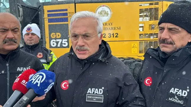 Aksaray Valisi Kumbuzoğlu'ndan Kar Uyarısı: Dışarı Çıkmayın