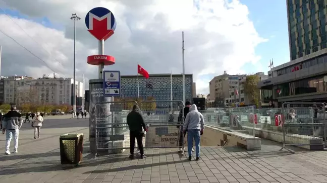 İstanbul'da Kadına Yönelik Şiddetle Mücadele Günü'nde Metro İstasyonları Kapatıldı