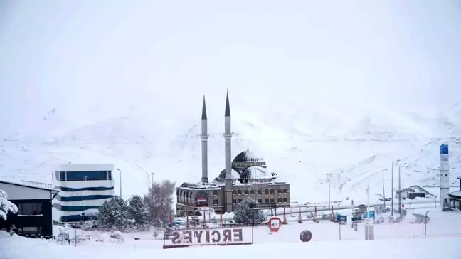 Erciyes Kayak Merkezi'nde Kış Sezonu Hazırlıkları Başladı