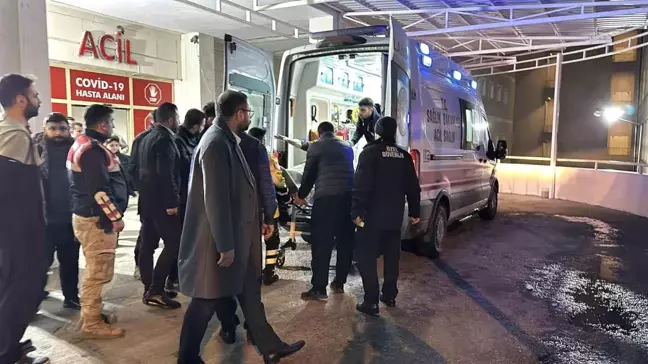 Siverek-Diyarbakır Karayolunda Zincirleme Trafik Kazası: 8 Yaralı