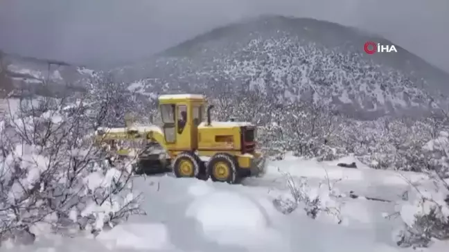 Elazığ'da Kapalı Köy Yollarının Açılması İçin Çalışmalar Devam Ediyor