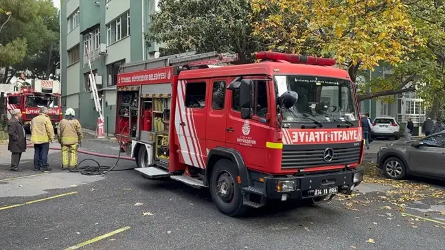 Kadıköy'de Restoran Bacasında Yangın