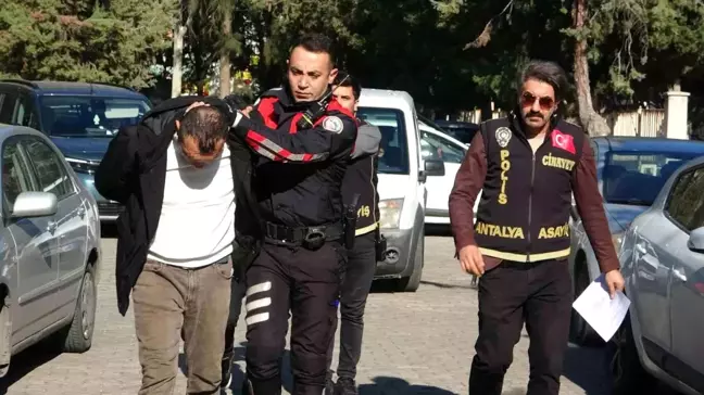 Antalya'da Kıraathanede Tartışma Kanlı Bitti: Bir Ölü