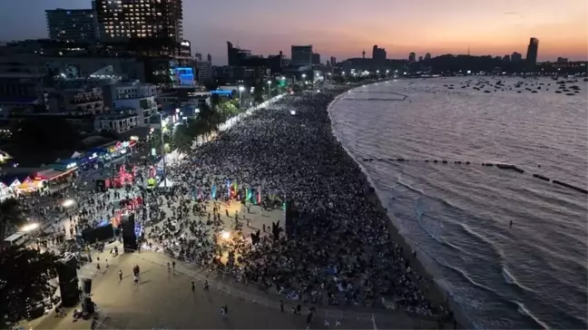 Pattaya Havai Fişek Festivali 400 Bin Ziyaretçiyle Renklendi