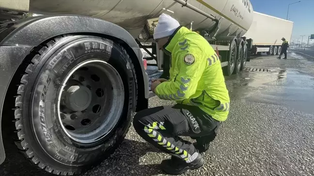 Bolu Dağı'nda Kış Lastiği Denetimi Başladı