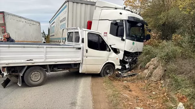 Kocaeli'de Zincirleme Trafik Kazası: 3 Yaralı